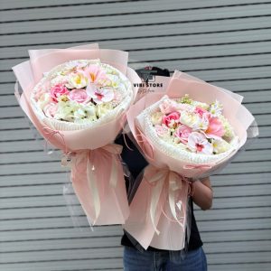 Ảnh thật 🌺 Bó hoa tặng kèm túi mix nhiều loại bằng sáp nhẹ nhàng (Mẫu MIX 04) - tặng tốt nghiệp, sinh nhật, kỉ niệm