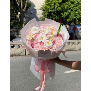 BÓ HOA SÁP MIX CAO CẤP MÃ 776A + TÚI FLOWERS,THIỆP,ĐÈN TRONG PHÂN LOẠI
