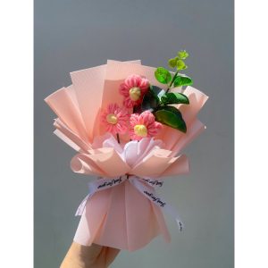 [Quà tặng] Bó hoa móc len nhí 3 bông gói giấy xốp Hàn( 22cm)- Món quà ý nghĩa cho người thân và bạn bè