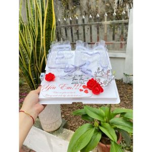 (Tặng đèn) Hộp mika chữ EM (làm sẵn) tặng người yêu valinetine ( size lớn)