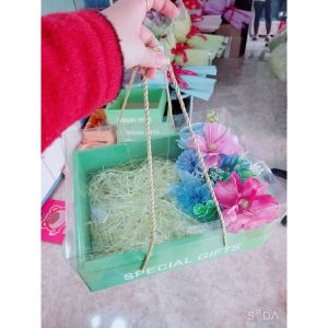 set hộp trái cây cắm sẵn hoa kèm túi